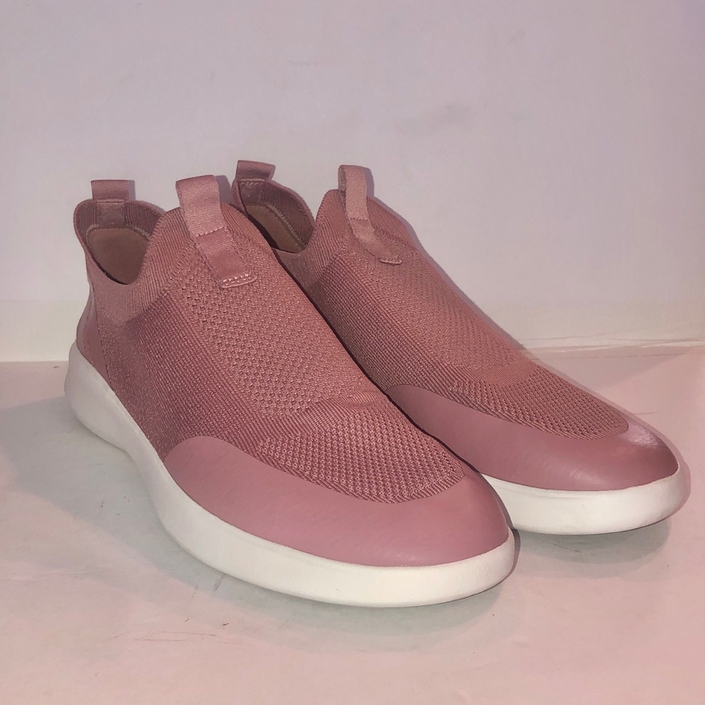 Kookaburra by UGG Ortholite Women's Yosha Knit Slip-on Sneakers